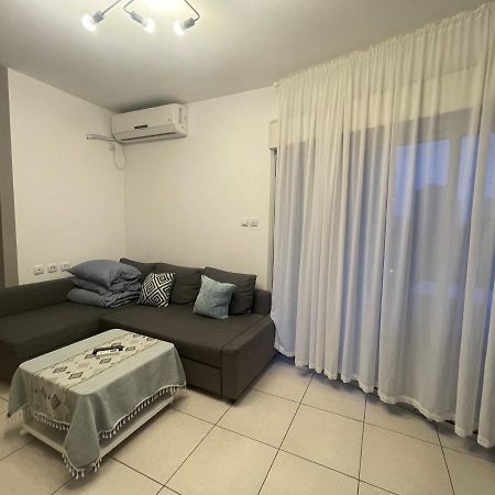 Ashdod City Center 2-Rooms Apartment, 15Min Walk To The Beach Eksteriør billede