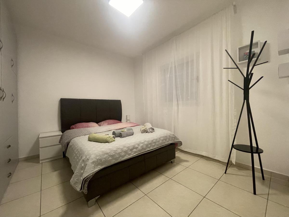 Ashdod City Center 2-Rooms Apartment, 15Min Walk To The Beach Eksteriør billede