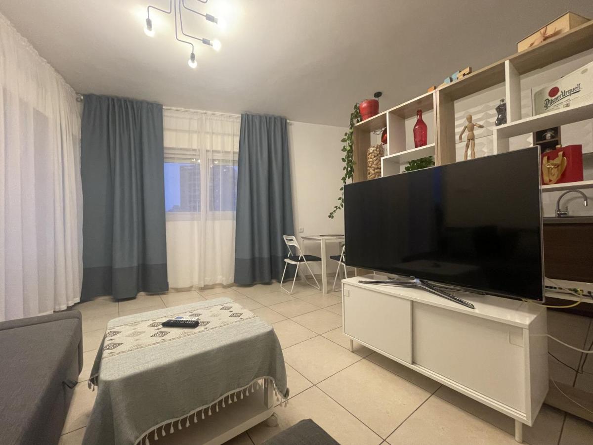 Ashdod City Center 2-Rooms Apartment, 15Min Walk To The Beach Eksteriør billede